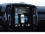Volvo XC40 T4 211PK Automaat Plus Dark / Elektrische stoelen met geheugen / stuur - en stoelverwarming / Cruise control / Harman kardon audio / elektrische achterklep / Parkeersensoren met camers