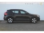 Volvo XC40 T4 211PK Automaat Plus Dark / Elektrische stoelen met geheugen / stuur - en stoelverwarming / Cruise control / Harman kardon audio / elektrische achterklep / Parkeersensoren met camers