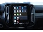 Volvo XC40 B3 163PK Automaat Ultimate Dark / Panoramadak / Adaptive cruise control / Elektrische stoelen / Harman Kardon audio / Pilot assist / BLIS / Stoel en stuur verwarming / Elektrische achterklep / Parkeersensoren met camera / Google infotainment