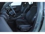 Volvo XC40 B3 163PK Automaat Ultimate Dark / Panoramadak / Adaptive cruise control / Elektrische stoelen / Harman Kardon audio / Pilot assist / BLIS / Stoel en stuur verwarming / Elektrische achterklep / Parkeersensoren met camera / Google infotainment