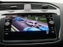 Volkswagen Tiguan 1.5 TSI Elegance 150PK DSG Trekhaak, Achteruitrijcamera, Keyless, Stoelverwarming, Adaptieve Cruise Controle, Virtual Pedal, 18" LM Velgen