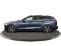 Volvo V60 T6 AWD Ultimate Dark Full Option! | Bowers & Wilkins | trekhaak | Gelamineerde zijruiten | Head-Up Display |