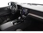 Volvo V60 T6 AWD Ultimate Dark Full Option! | Bowers & Wilkins | trekhaak | Gelamineerde zijruiten | Head-Up Display |