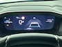 Peugeot 208 GT Hybrid 145pk Automaat | Navigatie | Camera v+a | Climate Control | Adaptieve Cruise Control | Parkeersensoren v+a | Dodehoeksensor | Armsteun | Keyless | Digitaal instrumentenpaneel | Draadloze Apple Carplay / Android Auto + telefoonlader | DAB+ radio | Full Led koplampen | Donker getint glas | 17" lichtmetalen velgen |