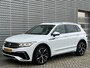 Volkswagen Tiguan 1.5 TSI R-Line / 20" LMV / Navigatie  / App connect / Camera / Parkeersensoren V+A P4