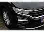 Volkswagen T-Roc 1.5 TSI Style Carplay | PDC | Trekhaak | LMV | Adaptive Cruise | Bluetooth