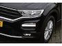 Volkswagen T-Roc 1.5 TSI Style Carplay | PDC | Trekhaak | LMV | Adaptive Cruise | Bluetooth