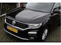 Volkswagen T-Roc 1.5 TSI Style Carplay | PDC | Trekhaak | LMV | Adaptive Cruise | Bluetooth