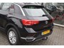 Volkswagen T-Roc 1.5 TSI Style Carplay | PDC | Trekhaak | LMV | Adaptive Cruise | Bluetooth