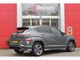 Hyundai Kona 1.6 GDI 130PK HEV N LINE | *NIEUWE AUTO!* | NAVIGATIE | DRAADLOZE APPLE CARPLAY/ANDROID AUTO | ADAPTIVE CRUISE CONTROL | CLIMATE CONTROL | DODEHOEK DETECTIE | DRAADLOZE TELEFOONLADER | 18" LICHTMETALEN VELGEN | ACHTERUITRIJ CAMERA | PARKEERSENSOREN VOOR EN ACHTER | KEYLESS ENTRY/START | DAB+ RADIO | ELEKTRISCH BEDIENBARE ACHTERKLEP | SFEER VERLICHTING | FULL LED KOPLAMPEN |