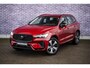 Volvo XC60 2.0 T6 Plug-in hybrid AWD Plus Dark | Adaptieve cruise control | 360° camera | Trekhaak | Stoel- en stuurverwarming | Dode hoek detectie BLIS | Panorama dak | All season banden | Google Auto |