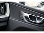 Volvo XC60 2.0 T6 Plug-in hybrid AWD Plus Dark | Adaptieve cruise control | 360° camera | Trekhaak | Stoel- en stuurverwarming | Dode hoek detectie BLIS | Panorama dak | All season banden | Google Auto |