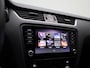 Skoda Octavia Combi 1.0 TSI Greentech Business Edition | Climate control | Navigatie | Camera | LMV | Parkeer sensoren | Cruise control | Apple carplay |