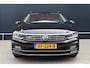 Volkswagen Passat Variant 1.8 TSI Highline Business R Automaat | 180pk | R-Line | Panoramadak | Active Info Display | Trekhaak | Stoelverwarming | LED | 18 Inch | Keyless