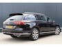 Volkswagen Passat Variant 1.8 TSI Highline Business R Automaat | 180pk | R-Line | Panoramadak | Active Info Display | Trekhaak | Stoelverwarming | LED | 18 Inch | Keyless