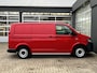 Volkswagen Transporter 2.0 TDI L1H1 Airco Cruise control Kastinrichting Betimmering in de laadruimte Telefoonvoorbereiding 1e eigenaar Dealer onderhouden Euro 6