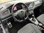 Volkswagen T-Roc Cabrio 1.5 TSI R-Line / Digitaal dashboard / Navigatie / Dodehoek / Camera / Parkeersensoren V+A / P4