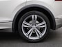 Volkswagen Tiguan 1.5 TSI ACT Comfortline Business R-Line | TREKHAAK | VIRTUAL COCKPIT | LED | NAVIGATIE | KLIMAATREGELING