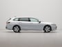 Volkswagen Passat Variant 1.5 eTSI 150pk DSG Business Trekhaak Stoel/Stuurverwarming Navigatie Camera Side Assist 142