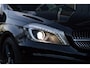 Mercedes-Benz A-klasse 180 AMG-Style Rijklaarprijs-Garantie Navigatie Leder/Alcantara Interieur Airco Apple Carplay