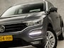 Volkswagen T-Roc 1.5 TSI Sport 150Pk Automaat (APPLE CARPLAY, GROOT NAVI, ADAPTIVE CRUISE, SPORTSTOELEN, PARKEERSENSOREN, LANE ASSIST, NIEUWE APK, NIEUWSTAAT)