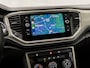 Volkswagen T-Roc 1.5 TSI Sport 150Pk Automaat (APPLE CARPLAY, GROOT NAVI, ADAPTIVE CRUISE, SPORTSTOELEN, PARKEERSENSOREN, LANE ASSIST, NIEUWE APK, NIEUWSTAAT)