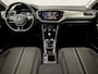 Volkswagen T-Roc 1.5 TSI Sport 150Pk Automaat (APPLE CARPLAY, GROOT NAVI, ADAPTIVE CRUISE, SPORTSTOELEN, PARKEERSENSOREN, LANE ASSIST, NIEUWE APK, NIEUWSTAAT)