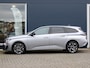 Peugeot 308 SW 1.2 PureTech Allure Pack Business Automaat | Navigatie | Climate Control | Cruise Control | LED | 17" Lichtmetalen Velgen | Dodehoek Detectie | Apple Carplay/Android Auto |