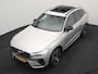 Volvo XC60 T6 AWD R-Design Plug In Hybrid Long Range Nieuw Model 350pk Dealer O.H. PHEV | Panodak | Adaptive Cruise | Camera | Lederen Sportstoelen Memory & Verwarmd | Google Assistent | Apple Carplay | Keyless | Virtual | 21"L.M | DAB |