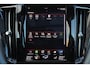 Volvo XC60 T8 Recharge AWD R-Design - Luchtvering - Panorama/schuifdak - IntelliSafe Assist & Surround - 360º Camera - Harman/Kardon audio - Adaptieve LED koplampen - Verwarmde voorstoelen, stuur & achterbank - Parkeersensoren voor & achter - Elektr. bedienb. voorstoelen met geheugen - Geventileerde voorstoelen - Head up display - Extra getint glas - Elektr. inklapbare trekhaak - 21' LMV