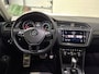 Volkswagen Tiguan 1.5 TSI ACT Highline Business R, Bomvol, Pano, Navi, El.a klep, Wegkl. trekhaak, 19 inch, Xenon, Parkeersensoren, Apple carplay, Licht, Regensensor, Headup display