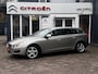Volvo V60 1.6 T4 Kinetic | 180 PK | Automaat | Trekhaak | Climate Control | Stoelverwarming | Navigatie