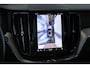 Volvo XC60 T6 Plug-in hybrid AWD Plus Dark | Adaptive cruise control | 360° parkeercamera | BLIS | Wegklapbare trekhaak | Panoramadak | Stoel en stuurwielverwarming | Lederen bekleding | Google infotainment | Parkeersensoren voor + achter