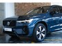Volvo XC60 T6 Plug-in hybrid AWD Plus Dark | Adaptive cruise control | 360° parkeercamera | BLIS | Wegklapbare trekhaak | Panoramadak | Stoel en stuurwielverwarming | Lederen bekleding | Google infotainment | Parkeersensoren voor + achter