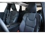 Volvo XC60 T6 Plug-in hybrid AWD Plus Dark | Adaptive cruise control | 360° parkeercamera | BLIS | Wegklapbare trekhaak | Panoramadak | Stoel en stuurwielverwarming | Lederen bekleding | Google infotainment | Parkeersensoren voor + achter