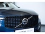 Volvo XC60 T6 Plug-in hybrid AWD Plus Dark | Adaptive cruise control | 360° parkeercamera | BLIS | Wegklapbare trekhaak | Panoramadak | Stoel en stuurwielverwarming | Lederen bekleding | Google infotainment | Parkeersensoren voor + achter