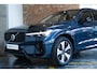 Volvo XC60 T6 Plug-in hybrid AWD Plus Dark | Adaptive cruise control | 360° parkeercamera | BLIS | Wegklapbare trekhaak | Panoramadak | Stoel en stuurwielverwarming | Lederen bekleding | Google infotainment | Parkeersensoren voor + achter