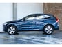 Volvo XC60 T6 Plug-in hybrid AWD Plus Dark | Adaptive cruise control | 360° parkeercamera | BLIS | Wegklapbare trekhaak | Panoramadak | Stoel en stuurwielverwarming | Lederen bekleding | Google infotainment | Parkeersensoren voor + achter