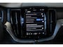 Volvo XC60 T6 Plug-in hybrid AWD Plus Dark | Adaptive cruise control | 360° parkeercamera | BLIS | Wegklapbare trekhaak | Panoramadak | Stoel en stuurwielverwarming | Lederen bekleding | Google infotainment | Parkeersensoren voor + achter