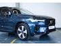 Volvo XC60 T6 Plug-in hybrid AWD Plus Dark | Adaptive cruise control | 360° parkeercamera | BLIS | Wegklapbare trekhaak | Panoramadak | Stoel en stuurwielverwarming | Lederen bekleding | Google infotainment | Parkeersensoren voor + achter