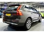 Volvo XC60 2.0 T6 AWD Long Range 293kW/399pk Aut8 Recharge Plus Bright BOWERS&WILKINS + PANORAMADAK + PILOT ASSIST + ADAPT.CRUISE + STOELVERWARMING V&A + STUURVERWARMING + CAMERA + PD-GLASS + GOOGLE DASH + KEYLESS ENTRY&GO + PARKSENSOREN V&A + 19" LM-VELGEN!!