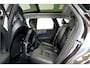 Volvo XC60 2.0 T6 AWD Long Range 293kW/399pk Aut8 Recharge Plus Bright BOWERS&WILKINS + PANORAMADAK + PILOT ASSIST + ADAPT.CRUISE + STOELVERWARMING V&A + STUURVERWARMING + CAMERA + PD-GLASS + GOOGLE DASH + KEYLESS ENTRY&GO + PARKSENSOREN V&A + 19" LM-VELGEN!!