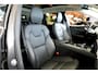 Volvo XC60 2.0 T6 AWD Long Range 293kW/399pk Aut8 Recharge Plus Bright BOWERS&WILKINS + PANORAMADAK + PILOT ASSIST + ADAPT.CRUISE + STOELVERWARMING V&A + STUURVERWARMING + CAMERA + PD-GLASS + GOOGLE DASH + KEYLESS ENTRY&GO + PARKSENSOREN V&A + 19" LM-VELGEN!!