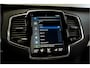 Volvo XC90 2.0 T8 AWD 287kW/390pk Aut8 Twin Engine Inscription 7P LUCHTVERING + PANORAMADAK + HARMAN/KARDON + ADAPT.CRUISE + 360 CAMERA + PILOT ASSIST + STOEL-&STUURVERWARMING + EL.TREKHAAK + HEAD-UP + BLIS + LANE ASSIST + PARKSENSOREN + 20" LM-VELGEN!!