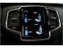 Volvo XC90 2.0 T8 AWD 287kW/390pk Aut8 Twin Engine Inscription 7P LUCHTVERING + PANORAMADAK + HARMAN/KARDON + ADAPT.CRUISE + 360 CAMERA + PILOT ASSIST + STOEL-&STUURVERWARMING + EL.TREKHAAK + HEAD-UP + BLIS + LANE ASSIST + PARKSENSOREN + 20" LM-VELGEN!!