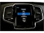 Volvo XC90 2.0 T8 AWD 287kW/390pk Aut8 Twin Engine Inscription 7P LUCHTVERING + PANORAMADAK + HARMAN/KARDON + ADAPT.CRUISE + 360 CAMERA + PILOT ASSIST + STOEL-&STUURVERWARMING + EL.TREKHAAK + HEAD-UP + BLIS + LANE ASSIST + PARKSENSOREN + 20" LM-VELGEN!!
