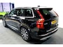 Volvo XC90 2.0 T8 AWD 287kW/390pk Aut8 Twin Engine Inscription 7P LUCHTVERING + PANORAMADAK + HARMAN/KARDON + ADAPT.CRUISE + 360 CAMERA + PILOT ASSIST + STOEL-&STUURVERWARMING + EL.TREKHAAK + HEAD-UP + BLIS + LANE ASSIST + PARKSENSOREN + 20" LM-VELGEN!!