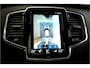 Volvo XC90 2.0 T8 AWD 287kW/390pk Aut8 Twin Engine Inscription 7P LUCHTVERING + PANORAMADAK + HARMAN/KARDON + ADAPT.CRUISE + 360 CAMERA + PILOT ASSIST + STOEL-&STUURVERWARMING + EL.TREKHAAK + HEAD-UP + BLIS + LANE ASSIST + PARKSENSOREN + 20" LM-VELGEN!!