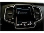 Volvo XC90 2.0 T8 AWD 287kW/390pk Aut8 Twin Engine Inscription 7P LUCHTVERING + PANORAMADAK + HARMAN/KARDON + ADAPT.CRUISE + 360 CAMERA + PILOT ASSIST + STOEL-&STUURVERWARMING + EL.TREKHAAK + HEAD-UP + BLIS + LANE ASSIST + PARKSENSOREN + 20" LM-VELGEN!!