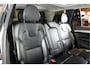 Volvo XC90 2.0 T8 AWD 287kW/390pk Aut8 Twin Engine Inscription 7P LUCHTVERING + PANORAMADAK + HARMAN/KARDON + ADAPT.CRUISE + 360 CAMERA + PILOT ASSIST + STOEL-&STUURVERWARMING + EL.TREKHAAK + HEAD-UP + BLIS + LANE ASSIST + PARKSENSOREN + 20" LM-VELGEN!!